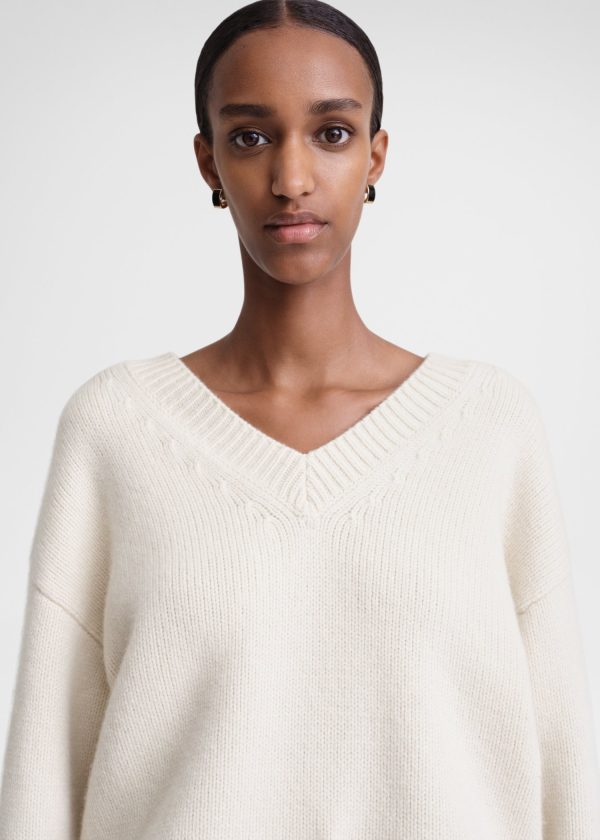 V-neck wool cashmere knit snow Hot on Sale